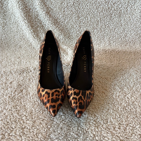 Katy Perry Collections Animal Print Heels 🐅 - Picture 3 of 6